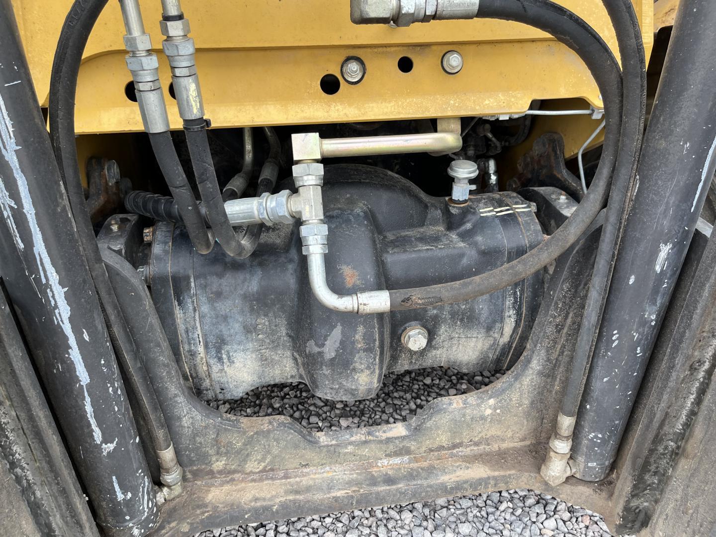 ./imagenes/INVOICE/2019/17987/MONTACARGAS CATERPILLAR GP40N1 (43).JPG